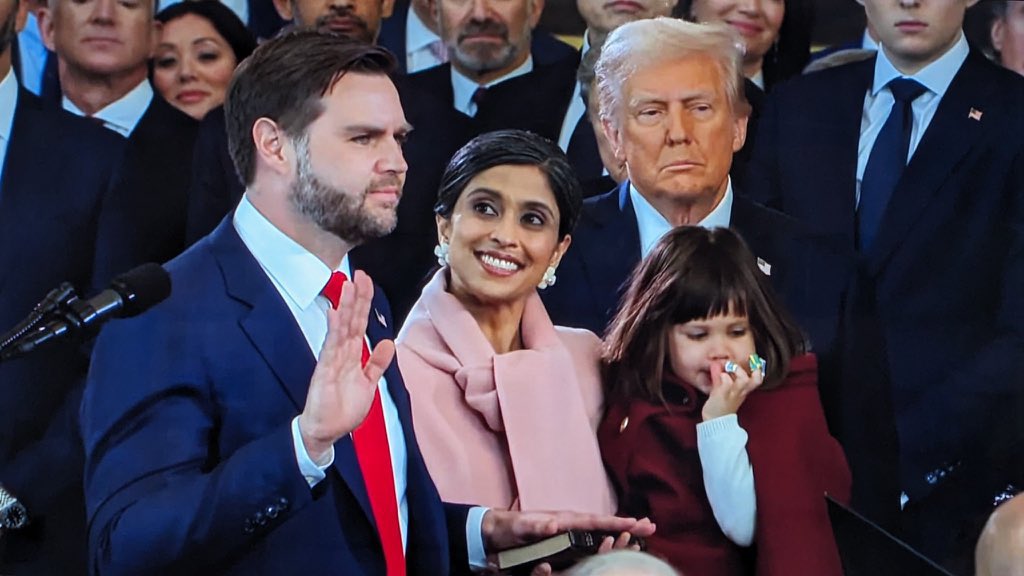 JD Vance's wife and children with Donald Trump